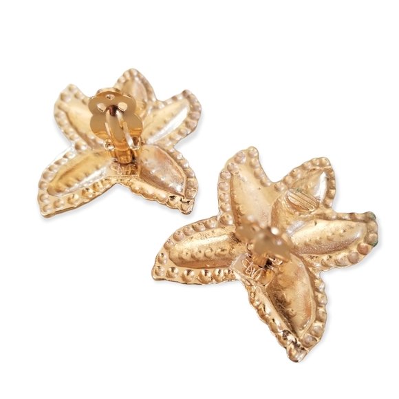Vintage Diane Von Furstenberg Couture Starfish Matte Goldtone Clip Earrings - Picture 7 of 11